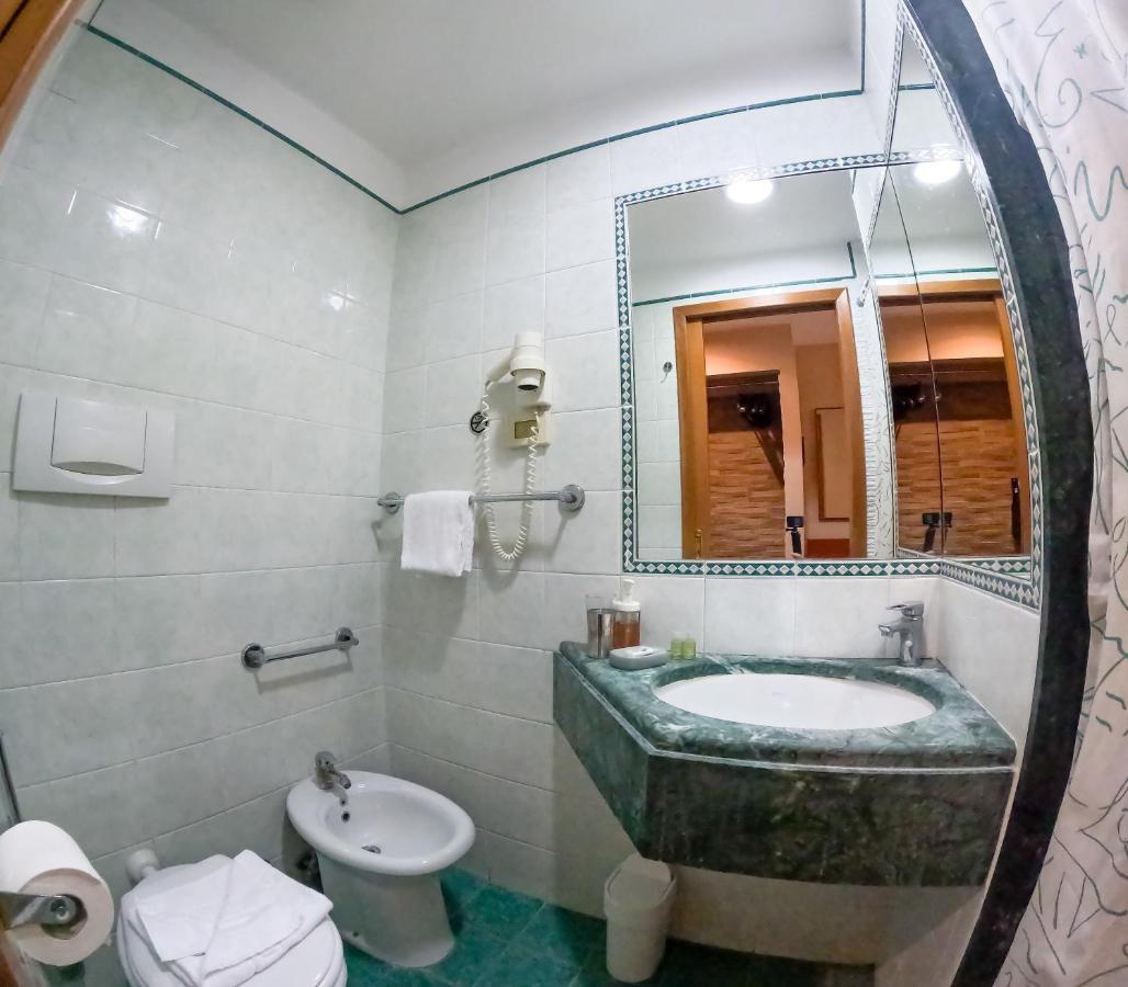 רומא Hotel Cervia מראה חיצוני תמונה